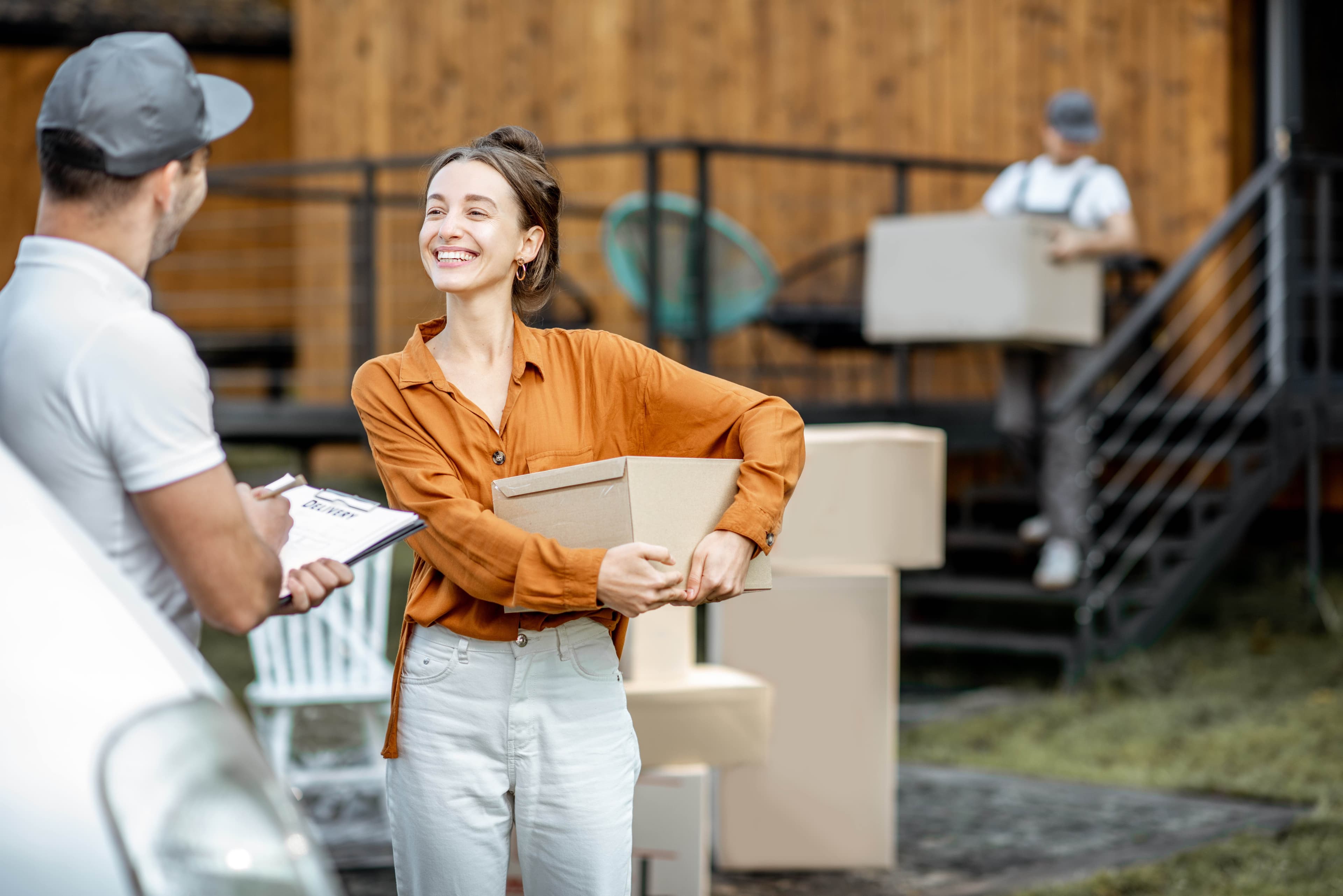 Five Ways MoverMate Enhances Customer Experience in the Moving Industry